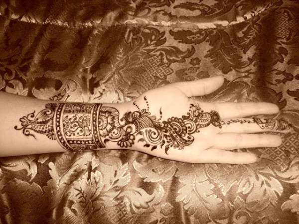 Valentine Day Mehndi Design Collection 2013 (15)