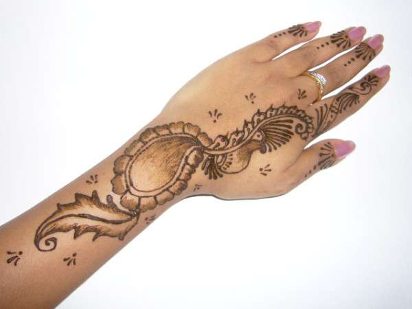 Valentine Day Mehndi Design Collection 2013 (7)