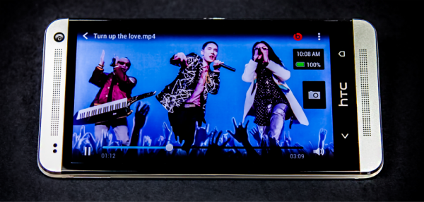 display of HTC One Smartphone