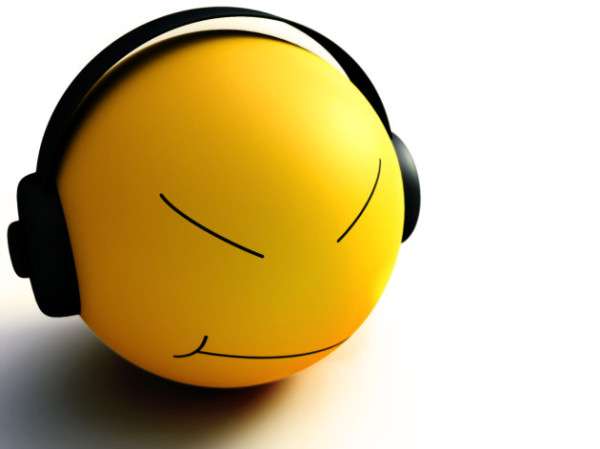 smiley-listen-music-HD_wallpapers