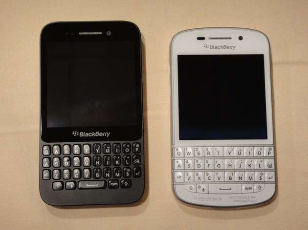 Omio-BlackBerry-Q5-vs-BlackBerry-Q10-1