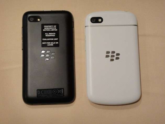 Omio-BlackBerry-Q5-vs-BlackBerry-Q10-2