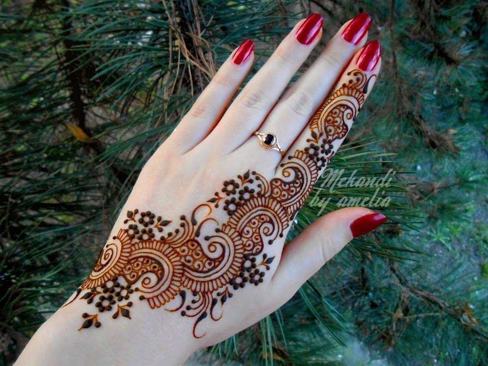 81 Stunning Finger Mehndi Designs - Simple And Easy | Fabbon