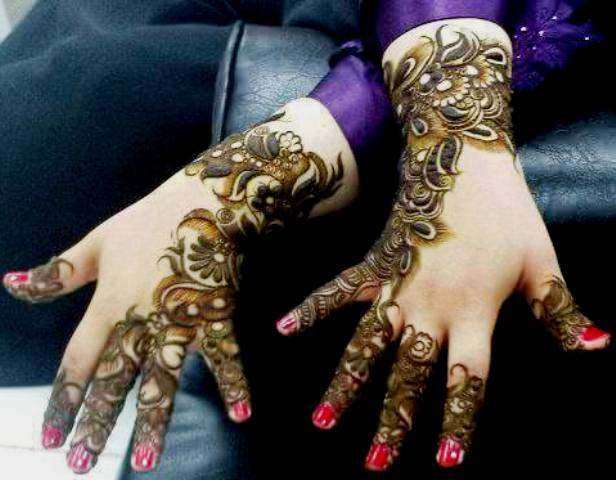 Latest-New-Year-Mehndi-Designs-2014-for-Women-5.jpg (616×480)